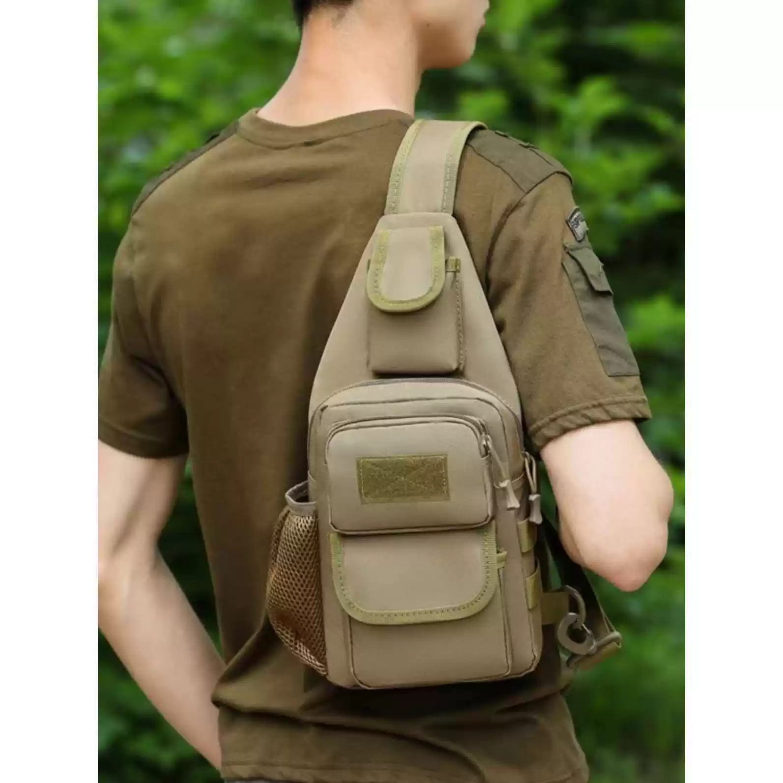 新款男包多功能战术胸包户外旅行