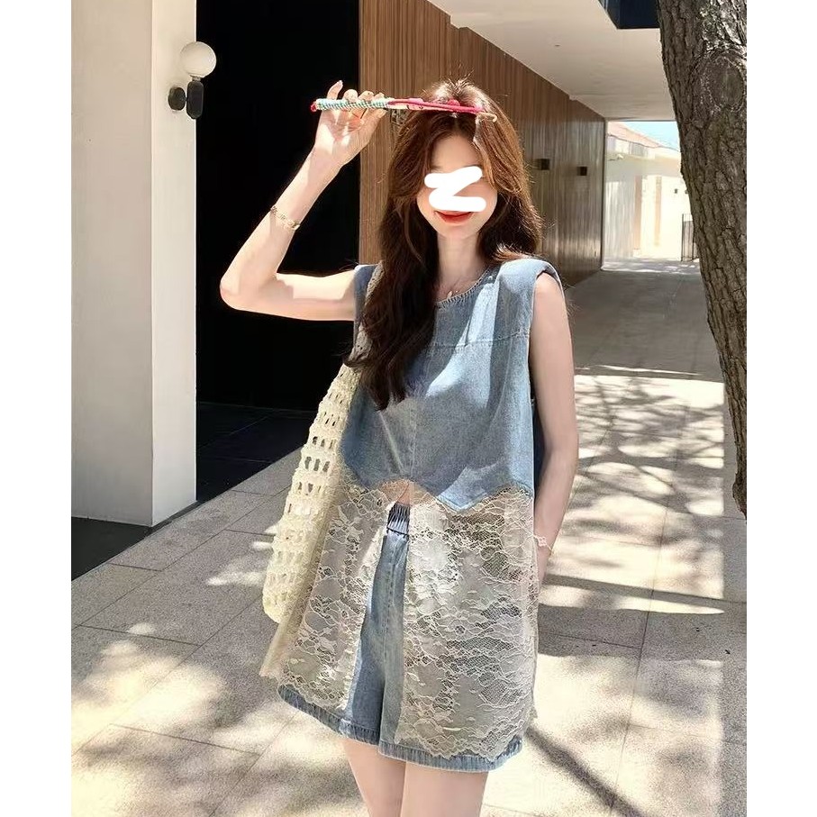蓝色牛仔套装女2025夏新款休闲小众设计感蕾丝拼接马甲短裤两件套