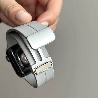 适用iwatch10表带苹果S10手表applewatch9高级简约银色磁吸9女S8新款S7腕带8硅胶SE透气7小众S6创意ultra男款