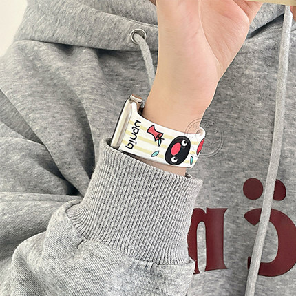 适用iwatch10表带S9苹果S10手表9可爱卡通苹果企鹅S8硅胶Applewatch8女S7表带SE运动6高级ultra男watchs腕带5