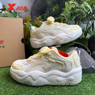 轻便运动街头板鞋 特步吐司鞋 新款 2025冬季 975418310053 女休闲板鞋