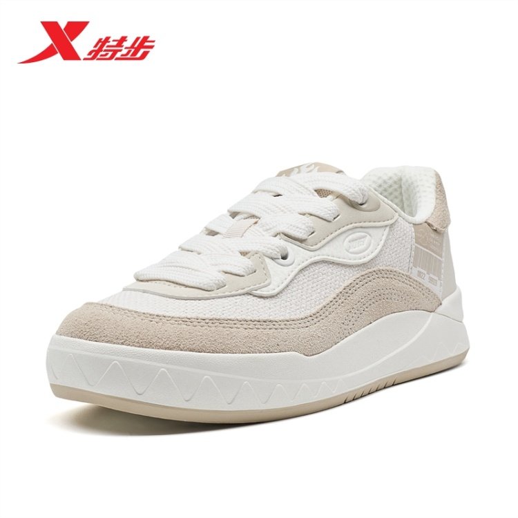 特步启浪板鞋女鞋2024秋新款轻便百搭平底休闲运动鞋976318310045