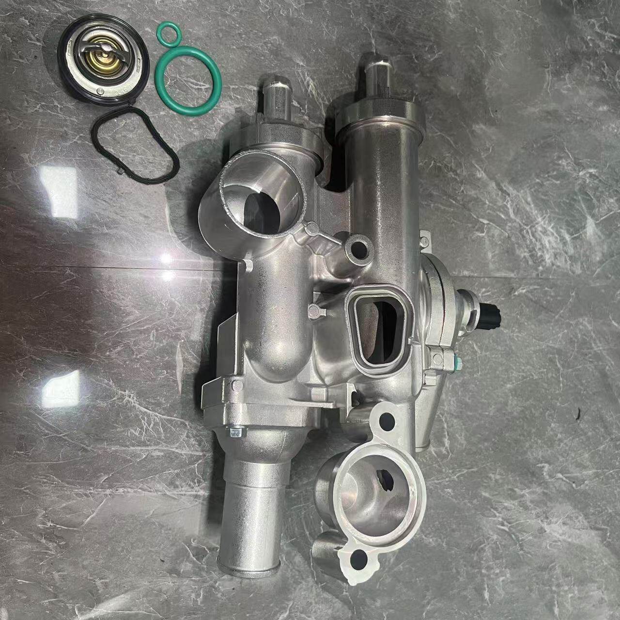 节温器总成适用于克莱斯勒吉普68003582AB68003582恒温