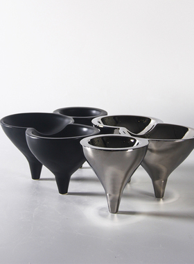 现代简约创意锥形三足插花器花瓶摆件样板L房间售楼处酒店客厅装