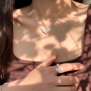尚美铂爵18k金约瑟芬珍珠钻石项链水滴V形锁骨链女小众情人节礼物