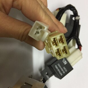 空调面板适用于大巴客车中巴校车配件控制器DLQ2 3个继电器 074AX