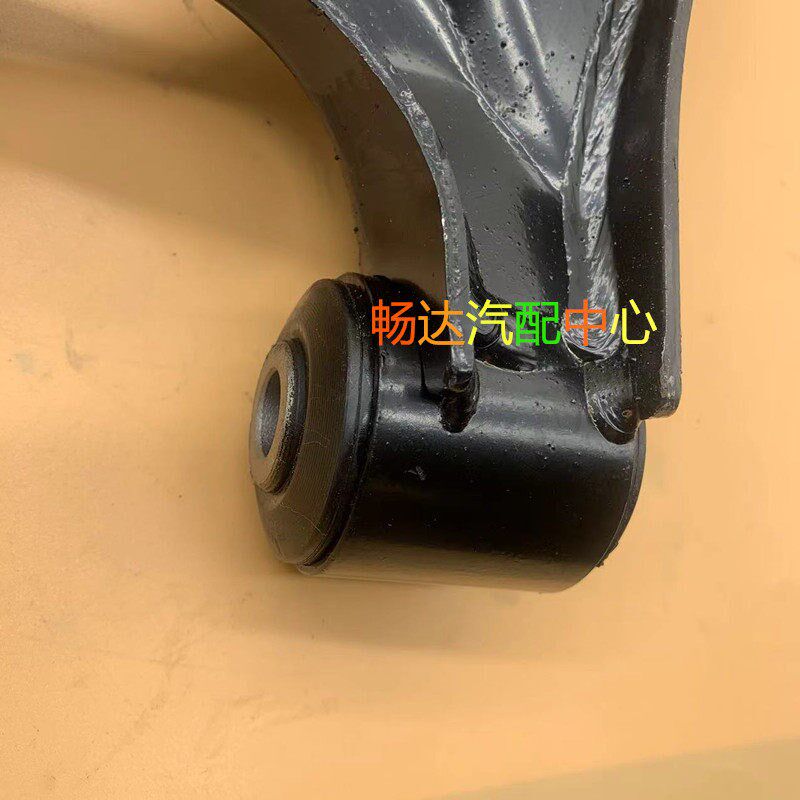 适用现代悦动f前下摆臂支臂悦动下悬挂三角臂带球头总成配件