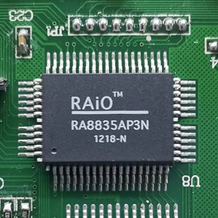 60液晶显示驱动器芯片 QFP RA8835AP3N 封装