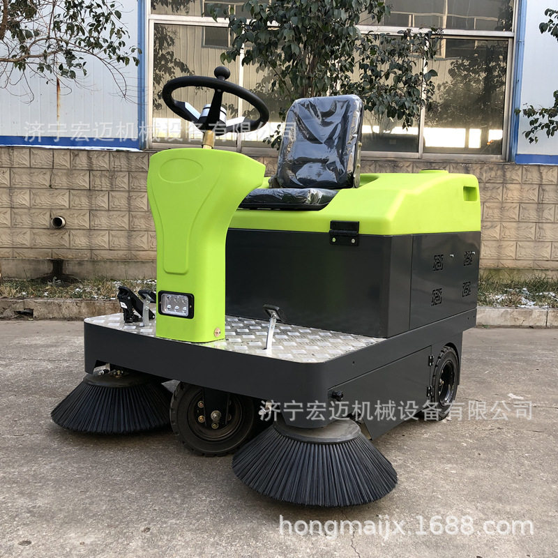 宏迈电动扫地车扫地吸尘洒水三合一电动清洁车驾驶式扫洗一体机