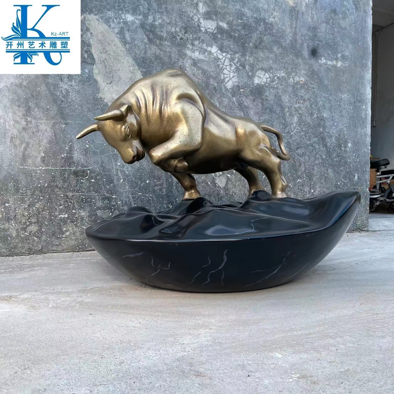 软装生肖牛吉祥物雕塑摆件创意玻璃钢商场园林景观装置美陈艺术品