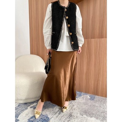 司南 早秋新款 法式珠光缎面松紧高腰垂感显瘦A字半身裙 SN7108