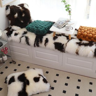 个性皮草靠垫毛毛虫沙o发靠背垫环保鞣制羊皮羊毛抱枕客厅沙发装