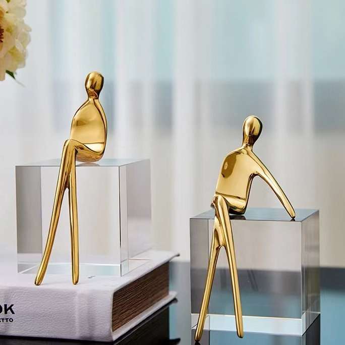 轻奢摆件天然水晶千姿百态坐姿铜艺人物现代客厅样板房家居装饰品