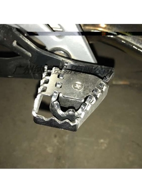 R1200GS F800GS ADV F700 F650GS改装后刹车加宽垫 脚踏板罩