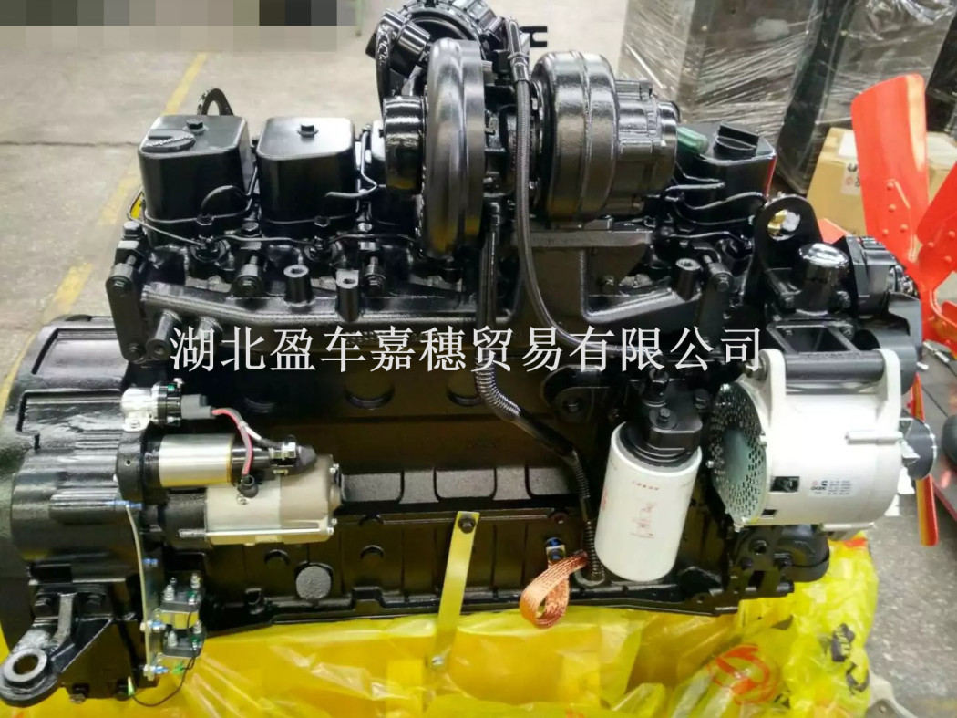 XG6121D压路机动机 康明斯6BT5.9 柴油发动机总成