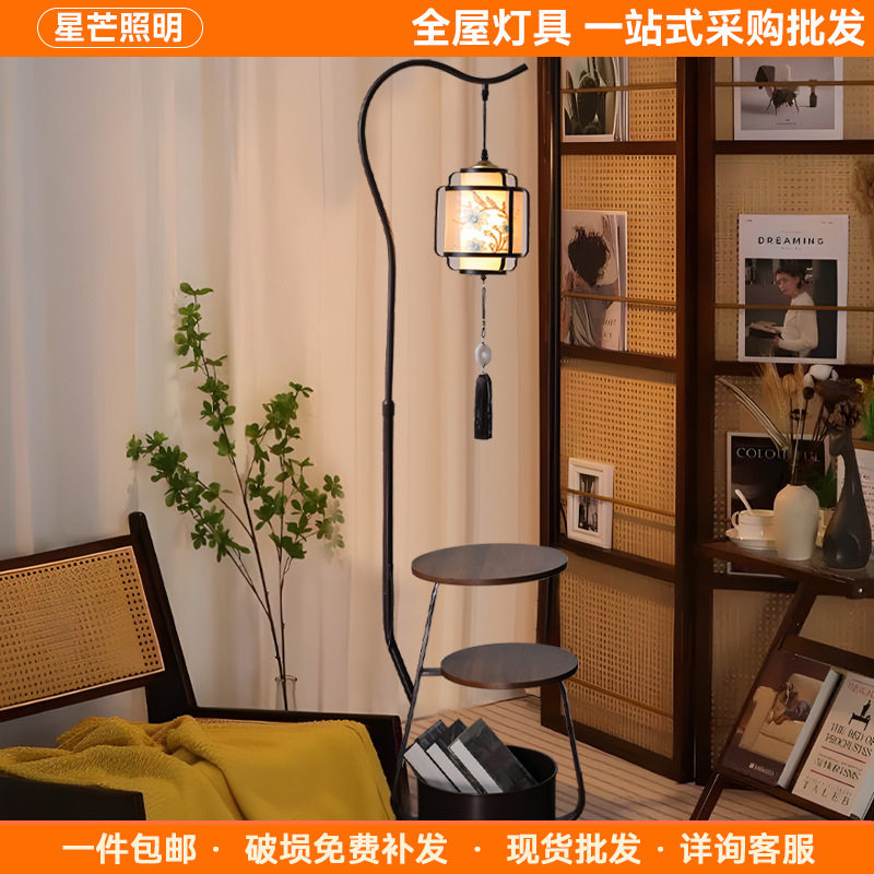 奶油风落地灯客厅沙发旁置物架摆件灯卧室床头柜一体复古落地灯