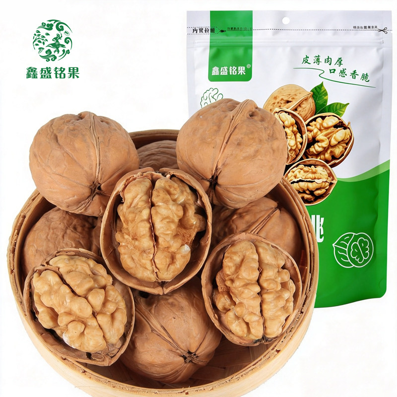 新疆纸皮核桃饱满香脆新鲜当季