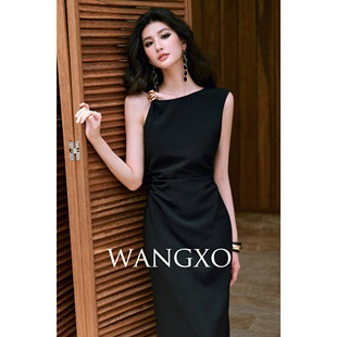 WANGXO｜0束缚微弹斜纹料｜金属镶饰斜领不对称腰间抽皱洋装