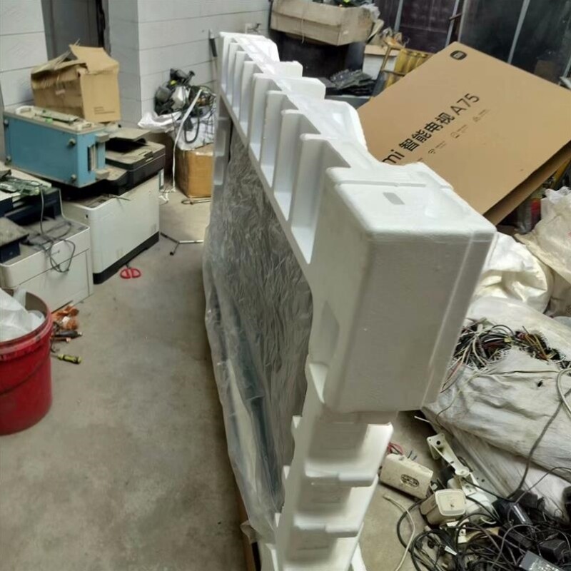 议价海信75E3F一台屏幕碎带原包装350元