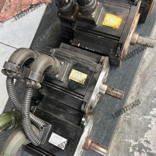 议价安川二代刹车伺服电机850W,SGMGH-09ACA6C,拆议价
