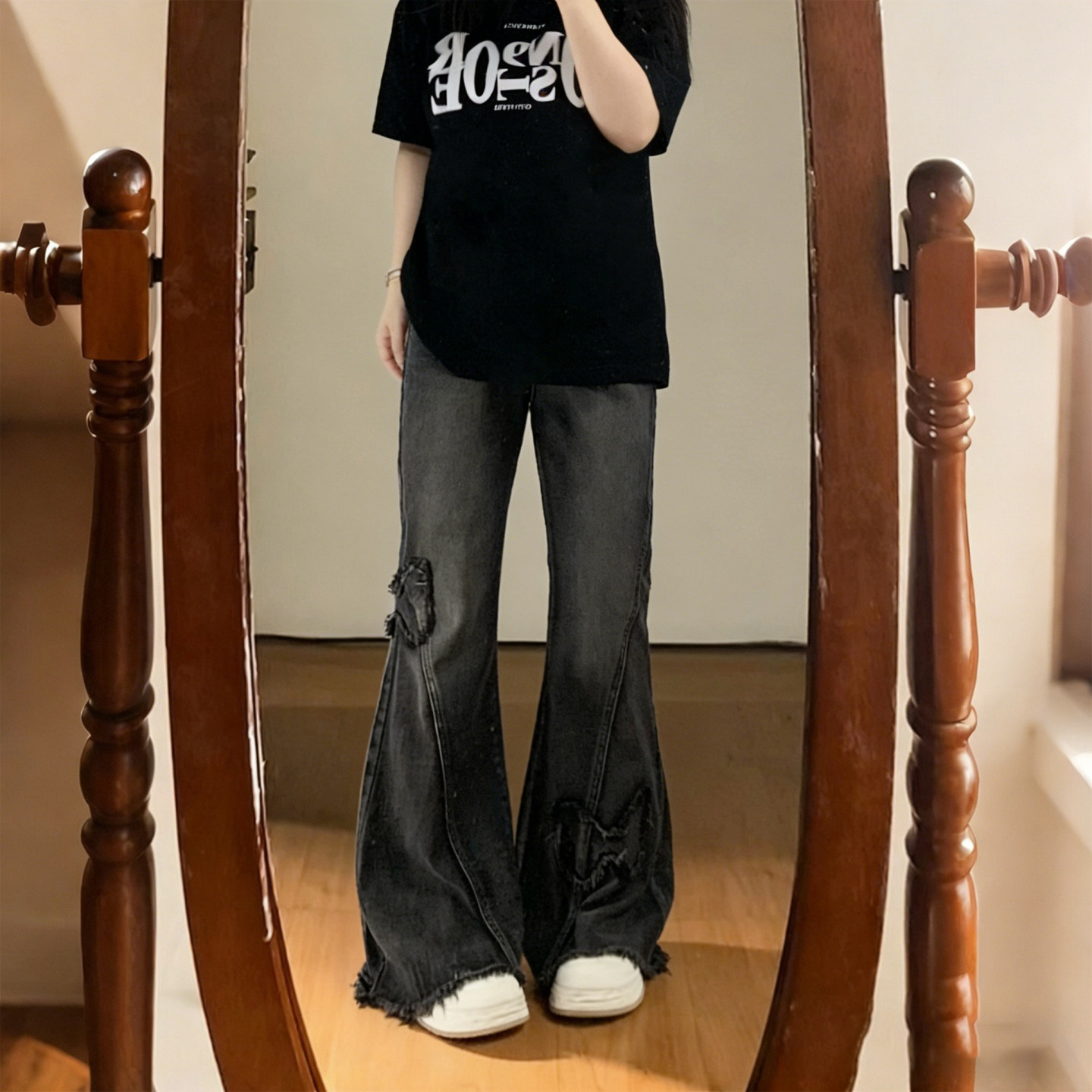 300斤大码女装胖mm蝴蝶刺绣牛仔裤女高腰显瘦时尚设计感阔腿裤潮