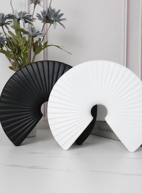 新中式现代简约白色扇形摆件样板房售楼处软装饰品创意工艺品摆设