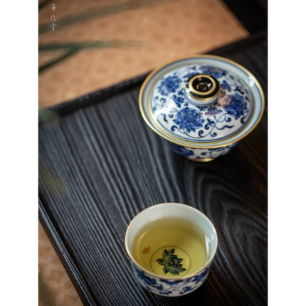 小白茶具//华隐堂盖碗主人杯＜青花金绘荷花茶碗＞复古手绘泡茶器