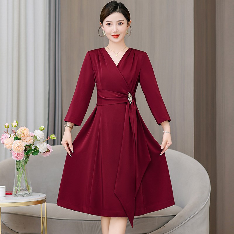 妈妈喜服2024高端年轻喜婆婆婚宴装结婚礼服大码红色X连衣裙女秋