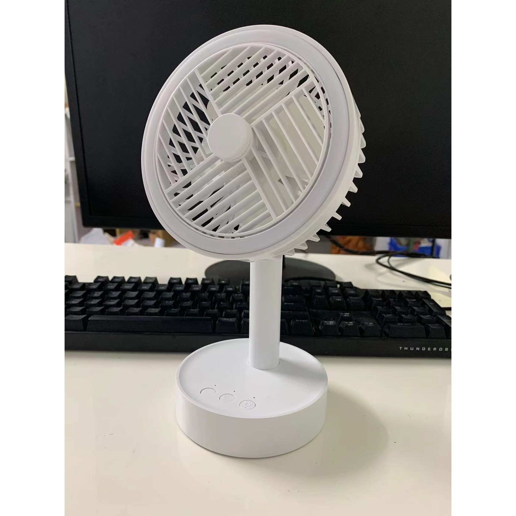 桌面摇头小风扇学生宿舍办公室台式充电款小型静音电风扇 usb,生活电器,户外风扇/移动风扇,淘宝优惠券,粉丝福利购,淘宝优惠卷