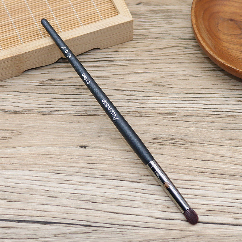 长杆木柄化妆刷圆头晕染刷