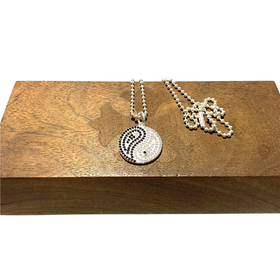 WANGWANG925纯银镶钻满钻黑白双钻太极2018宝石情侣银饰吊坠项链