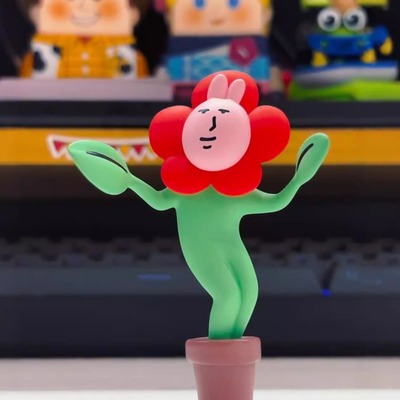 粉红兔子想开了，这摆件太好笑了