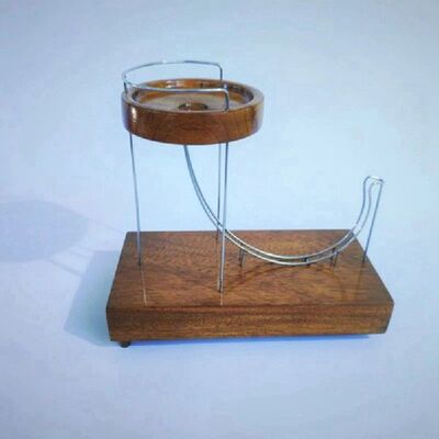 极速Kinetic Art Marble Perpetual MGachine Wooden Sculpture