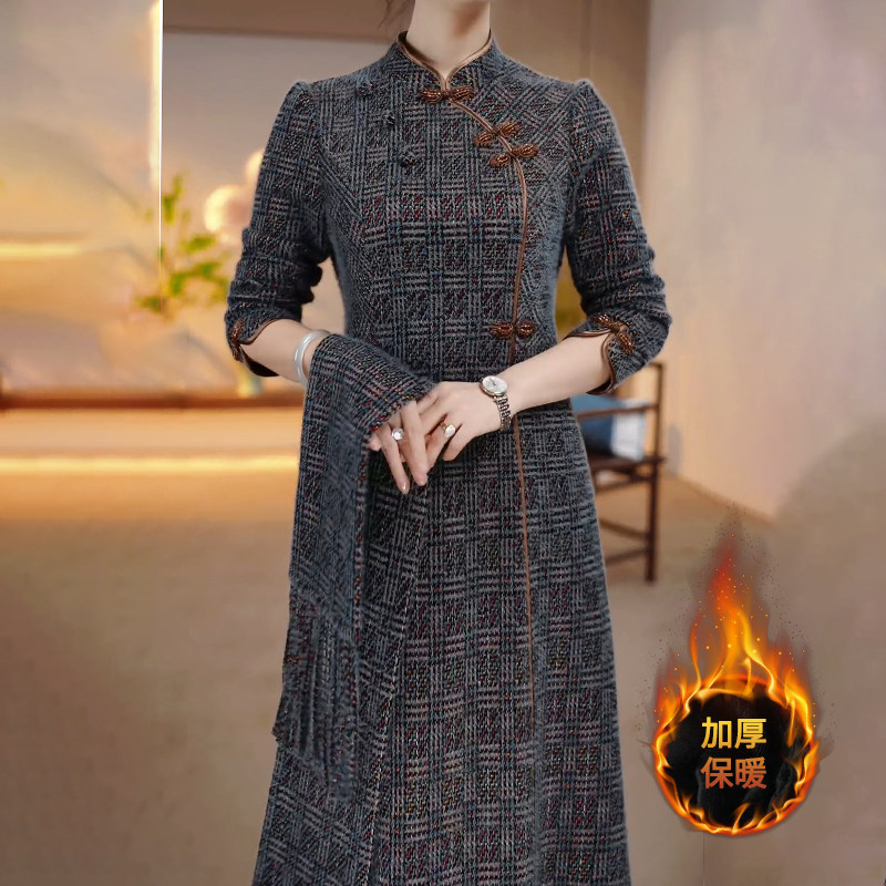 改良旗袍连衣裙2025新款女秋z冬加厚高端修身贵夫人气质妈妈配大