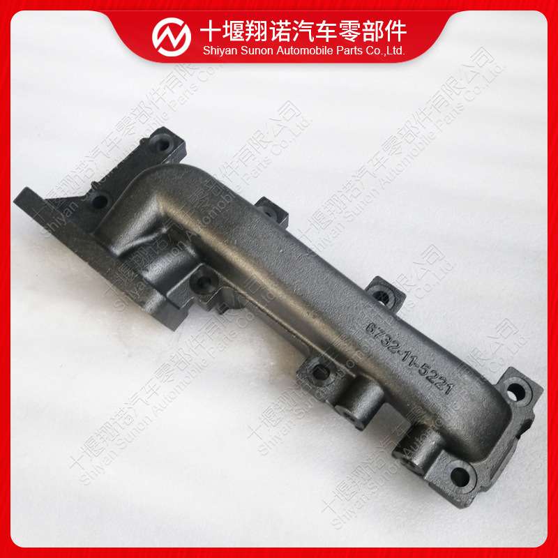 康明斯发动机配件排气歧管3901919