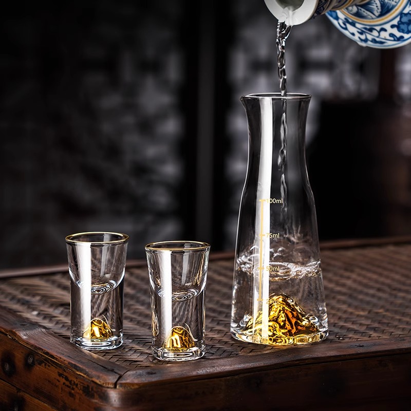 白酒杯分酒器酒具刻度金山一口杯