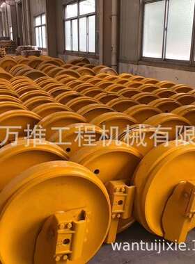宣工推土机 TY230 引导轮 1Q22152