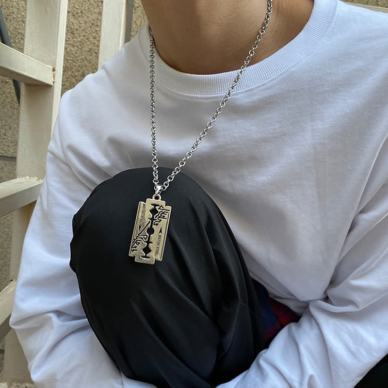 速发Men's Necklaces Classic Titanium Steel Blade Pendant Nec