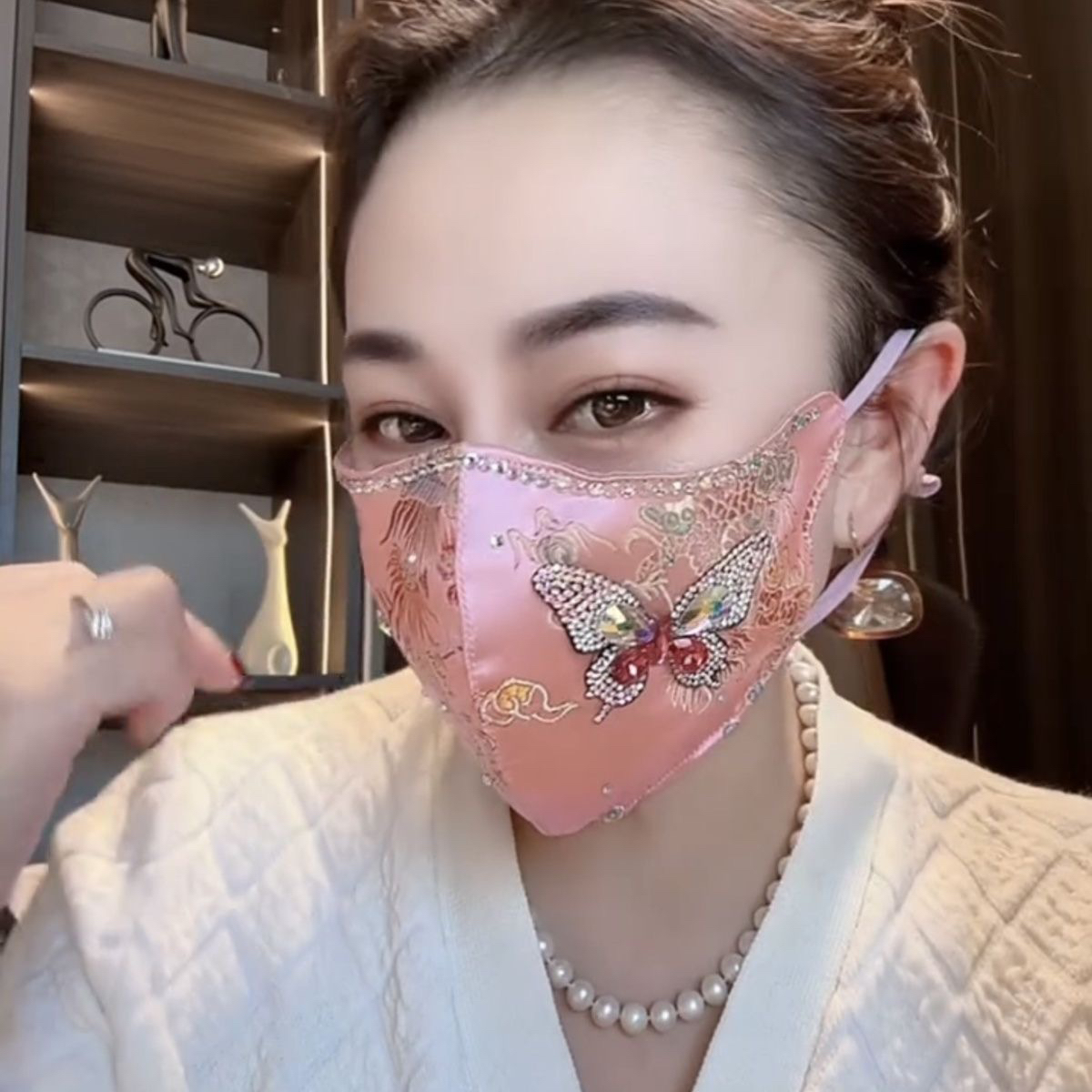 网红同款立体蝴蝶纯棉口罩防风保暖可水洗可调节国潮镶钻高颜值女