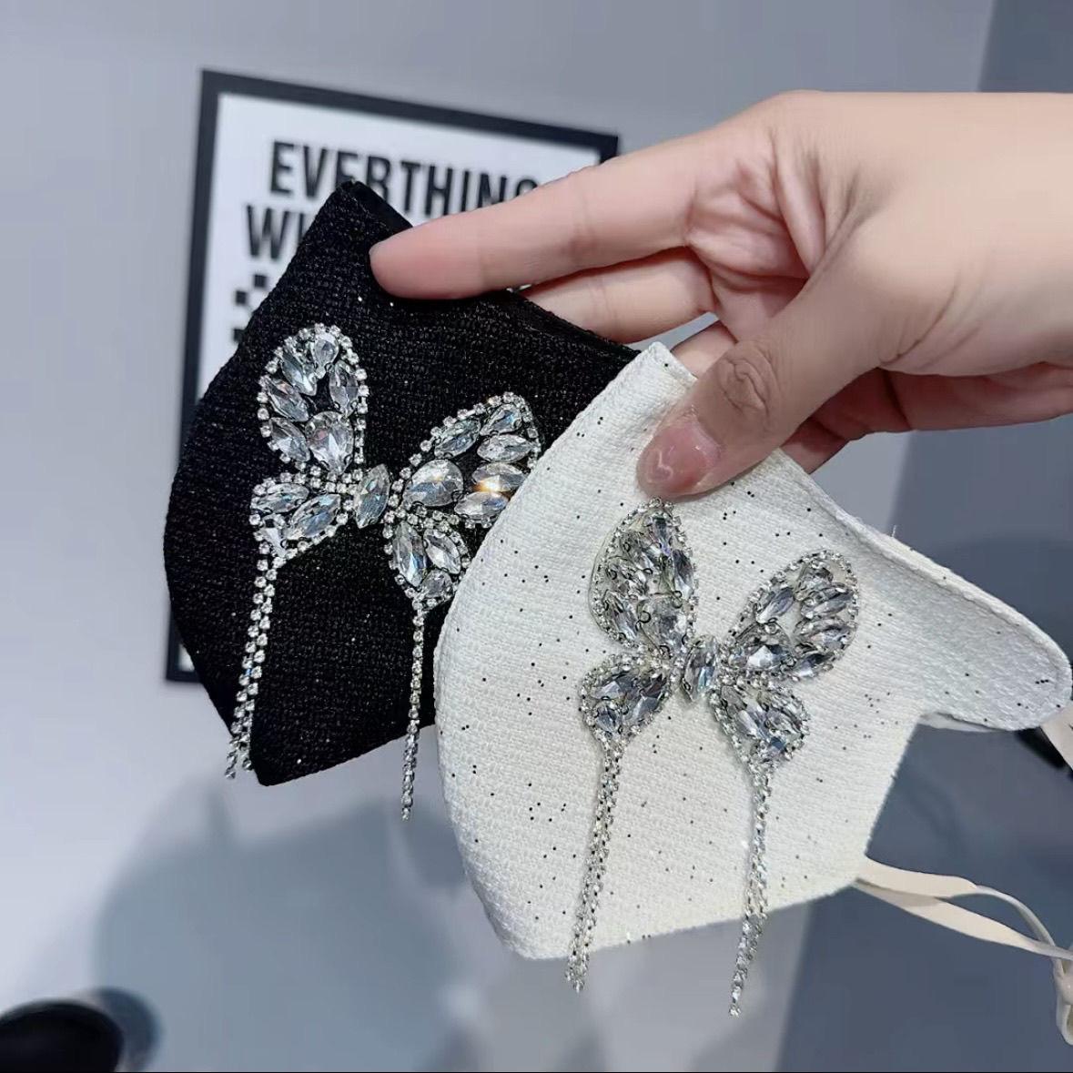 21网红同款蝴蝶满钻两层口罩