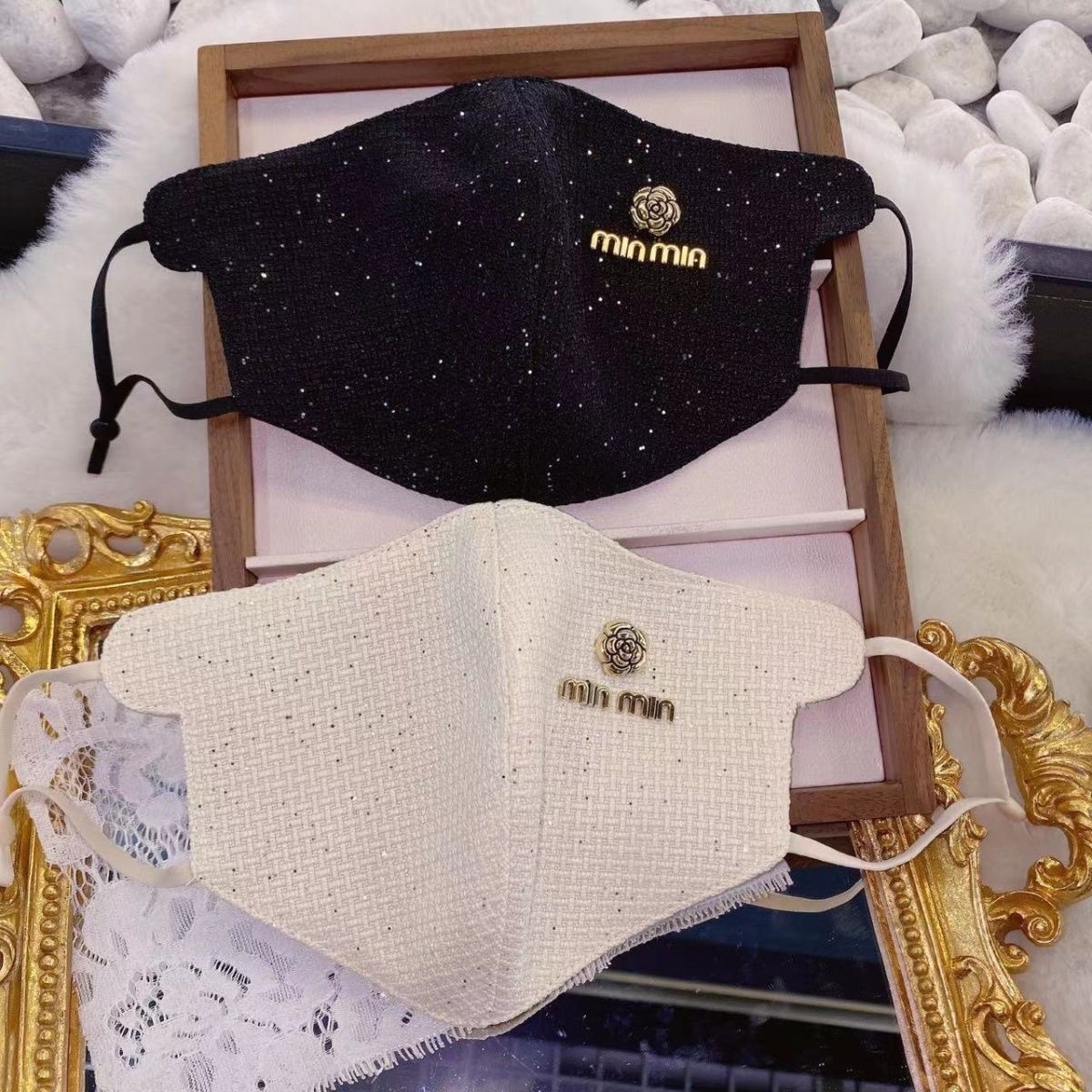 网红同款时尚小香风mm山茶花口罩保暖透气满天星纯棉里衬爆款洋气