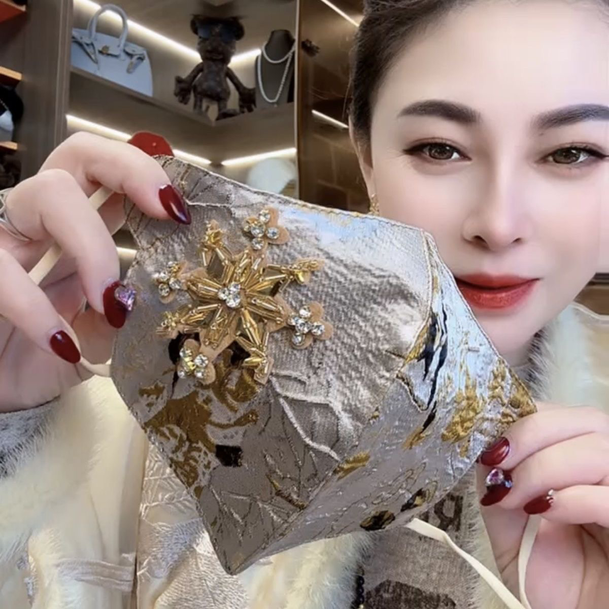 秋冬新款香槟金色提花重工金色雪花立体可水洗面罩（花型不定位）