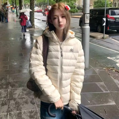 白色排骨羽绒棉服女短款