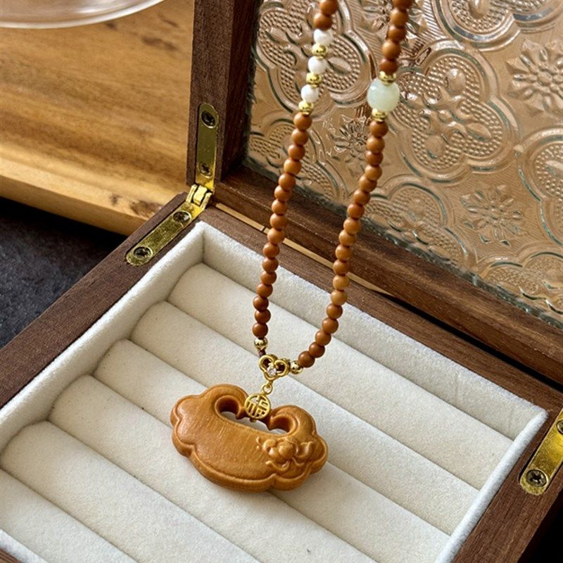 极速天然橄榄核3i.5mm项链 搭配老山檀牡丹花锁吊坠 珍珠 和田玉