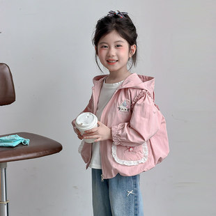 女童外套2026春季新款女孩洋气早春连帽上衣女宝宝春装儿童冲锋衣