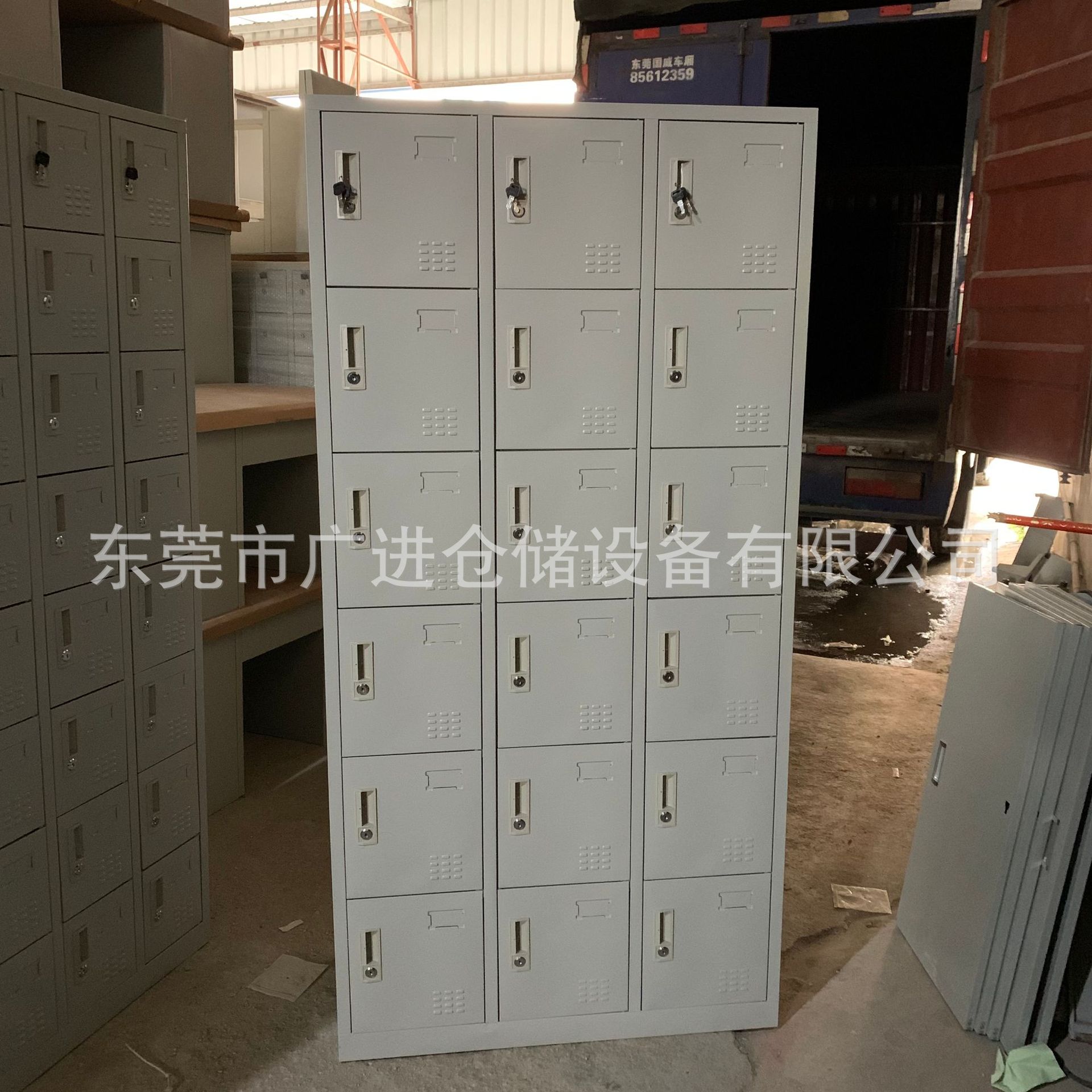 双层钢制带层板员工鞋包柜