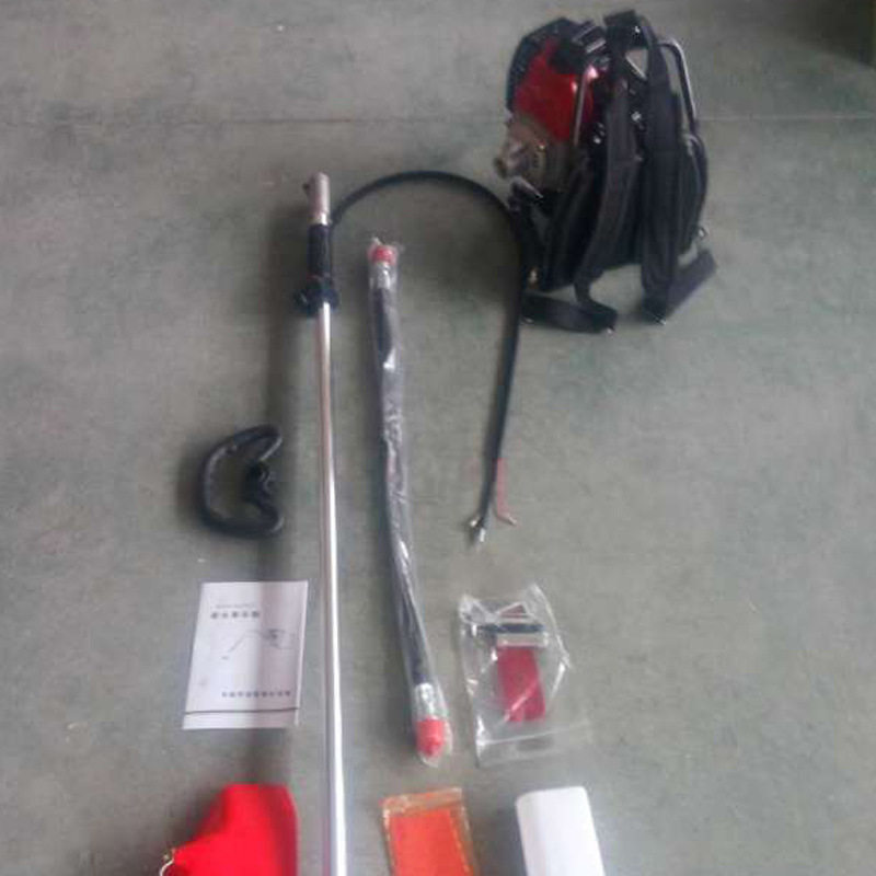 常青机械小型背负式割草机四冲程