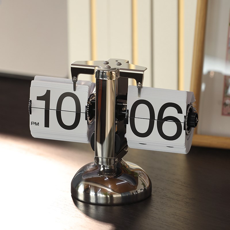 欧式复古自动翻页钟表座钟t客厅家用桌面台钟小天平摆台式单脚时