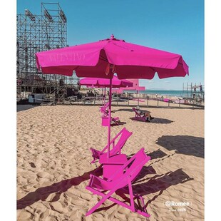 网红沙滩椅遮阳伞套装景区拍照网红店玫红色户外海边打卡道具厂家