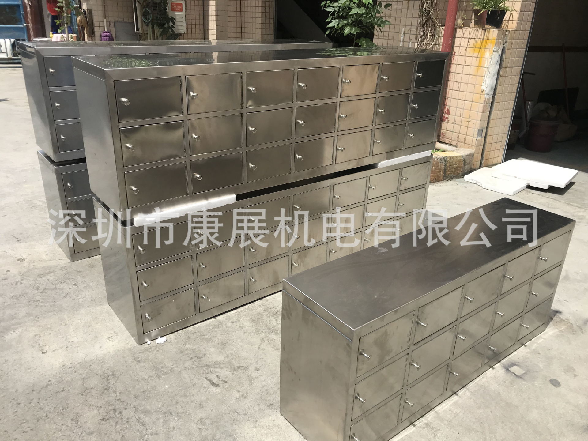 生物制药厂304不锈钢更鞋柜组合式鞋柜通风鞋柜带转角带圆弧角GMP